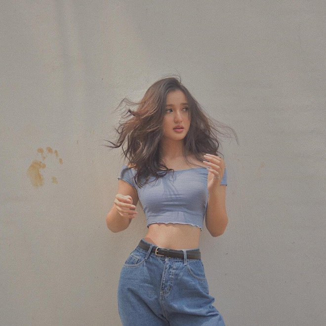 Dàn hot girl sinh năm 2000 xinh đẹp, hạnh phúc bên nửa kia giàu có ảnh 7 Dan hot girl sinh nam 2000 xinh dep, hanh phuc ben nua kia giau co hinh anh 7