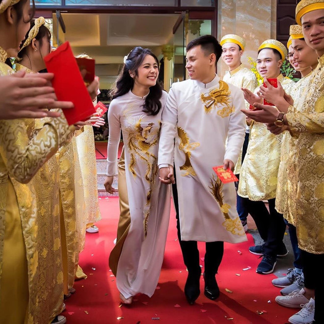 Dàn hot girl sinh năm 2000 xinh đẹp, hạnh phúc bên nửa kia giàu có ảnh 13 Dan hot girl sinh nam 2000 xinh dep, hanh phuc ben nua kia giau co hinh anh 13