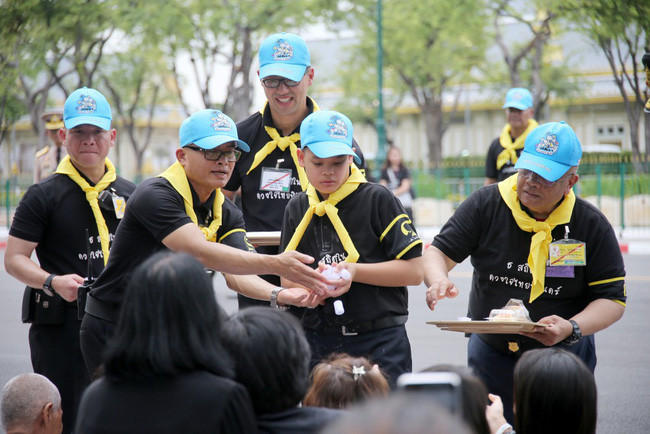 Cuộc sống của Hoàng tử nhỏ và Vương phi Thái Lan bị phế truất giờ ra sao sau 5 năm hai mẹ con bị chia tách khiến nhiều người xót xa? - Ảnh 9. Cuộc sống của Hoàng tử nhỏ và Vương phi Thái Lan bị phế truất giờ ra sao sau 5 năm hai mẹ con bị chia tách khiến nhiều người xót xa? - Ảnh 9.