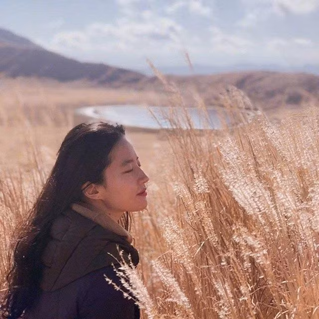 Lưu Diệc Phi khoe ảnh không son phấn xinh ngỡ ngàng hình ảnh 8 luu diec phi khoe anh khong son phan xinh ngo ngang hinh anh 8