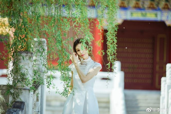 "Tiểu Long Nữ" Lý Nhược Đồng trẻ trung, đẹp tựa tiên nữ ảnh 5 "Tiểu Long Nữ" Lý Nhược Đồng trẻ trung, đẹp tựa tiên nữ ảnh 5