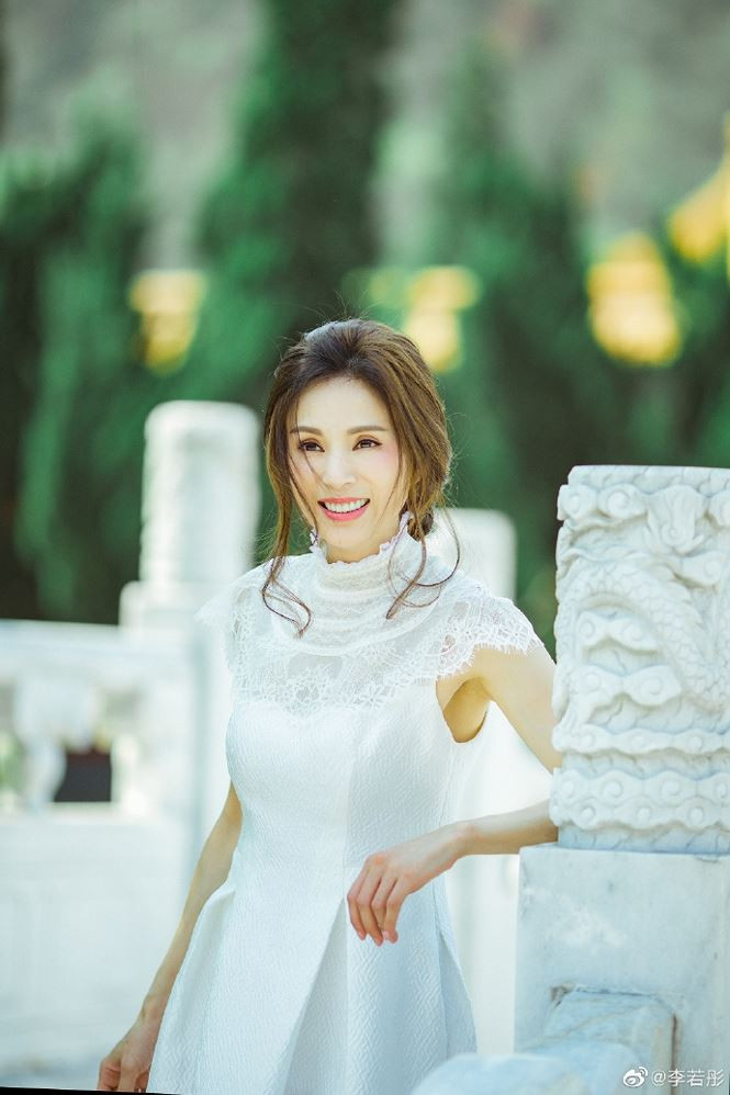 "Tiểu Long Nữ" Lý Nhược Đồng trẻ trung, đẹp tựa tiên nữ ảnh 2 "Tiểu Long Nữ" Lý Nhược Đồng trẻ trung, đẹp tựa tiên nữ ảnh 2