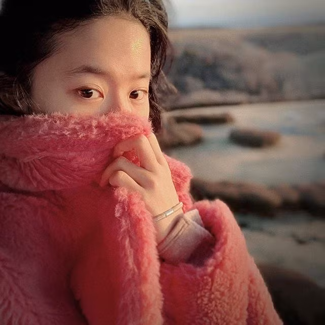 Lưu Diệc Phi khoe ảnh không son phấn xinh ngỡ ngàng hình ảnh 7 luu diec phi khoe anh khong son phan xinh ngo ngang hinh anh 7