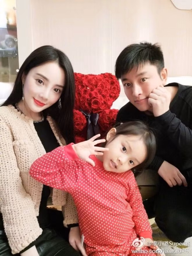 Lý Tiểu Lộ - Giả Nãi Lượng chính thức ly hôn sau ồn ào ngoại tình - ảnh 1