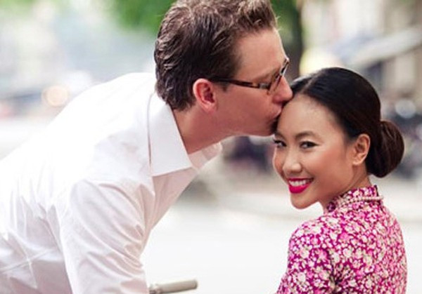 Chị em nhà Đoan Trang: Chị lấy chồng Tây giàu có, em kín tiếng được đồng nghiệp nể phục - Ảnh 2. Chị em nhà Đoan Trang: Chị lấy chồng Tây giàu có, em kín tiếng được đồng nghiệp nể phục - Ảnh 2.