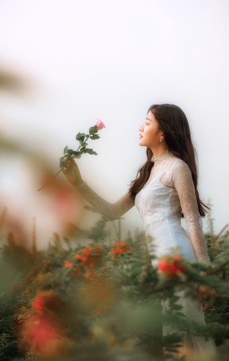 Cận cảnh nhan sắc dịu dàng, trong sáng của cô giáo mầm non 9X ảnh 1