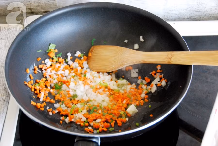 Nếu làm món mì Ý bò bằm ngon đẹp cỡ này thì không ai có thể cưỡng lại ảnh 2