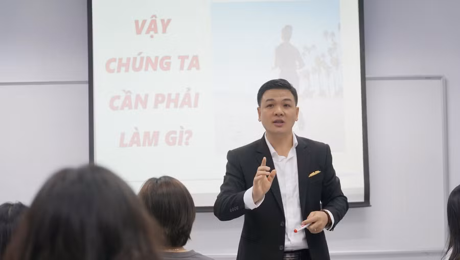 HLV Hoàng Mạnh Cường