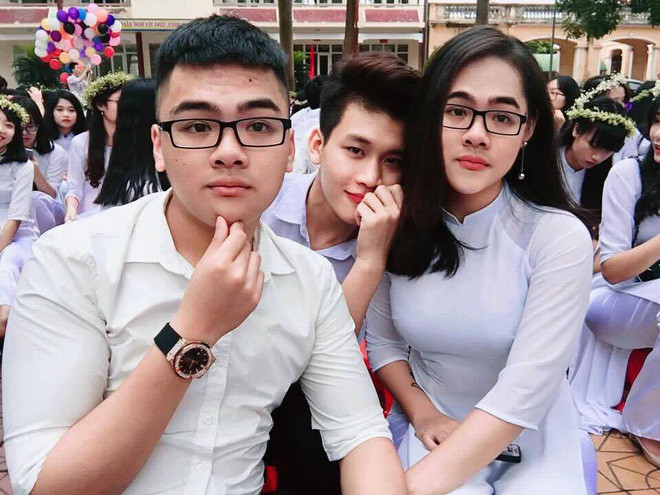 Phì cười với màn nhờ xóa kẻ thứ 3 chen giữa, chàng thanh niên tức điên vì mình... hóa khỉ - Ảnh 9. Phì cười với màn nhờ xóa kẻ thứ 3 chen giữa, chàng thanh niên tức điên vì mình... hóa khỉ - Ảnh 9.