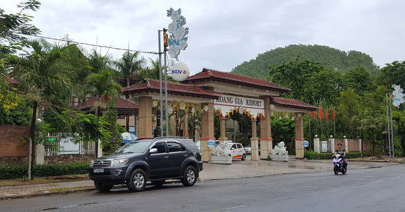 Khám xét các nơi ở của ông Trần Bắc Hà tại Bình Định - Ảnh 1. Khám xét các nơi ở của ông Trần Bắc Hà tại Bình Định - Ảnh 1.