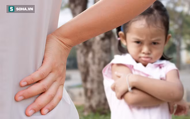 Trẻ con trước 6 tuổi mà có 4 biểu hiện này, bố mẹ phải sửa ngay trước khi quá muộn!-1