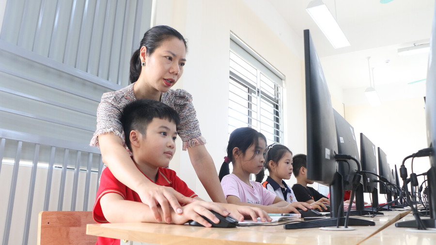 Phòng Tin học của Trường Tiểu học Tam Hiệp (Thanh Trì, Hà Nội) có đầy đủ trang thiết bị và bảo dưỡng định kỳ.