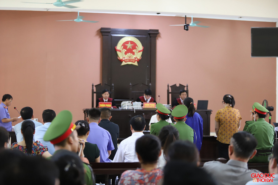 Toàn cảnh phiên tòa phúc thẩm xét xử bà Lê Thị Dung. Ảnh: Lê Hùng. Toàn cảnh phiên tòa phúc thẩm xét xử bà Lê Thị Dung. Ảnh: Lê Hùng.