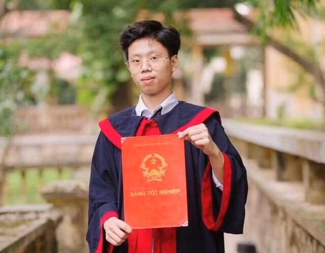 Học sinh Lớp 9A, trả lại 47 triệu đồng cho người mất: “Đó là lẽ thường tình thôi mà!”