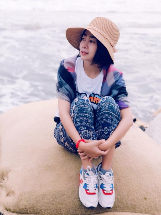 Mai Phương than thở về việc thèm đủ thứ. Cô cũng chuẩn bị tham gia quay một chương trình về gia đình. Mai Phương than thở về việc thèm đủ thứ. Cô cũng chuẩn bị tham gia quay một chương trình về gia đình.