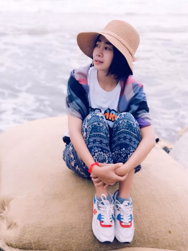 Mai Phương than thở về việc thèm đủ thứ. Cô cũng chuẩn bị tham gia quay một chương trình về gia đình. Mai Phương than thở về việc thèm đủ thứ. Cô cũng chuẩn bị tham gia quay một chương trình về gia đình.