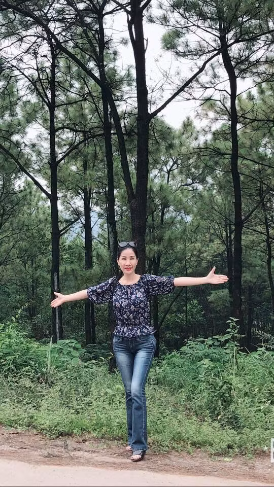 nang dau ke chuyen me chong 42 tuoi vua tre dep, vua xi tin khien ai cung xuyt xoa ghen ty hinh anh 3