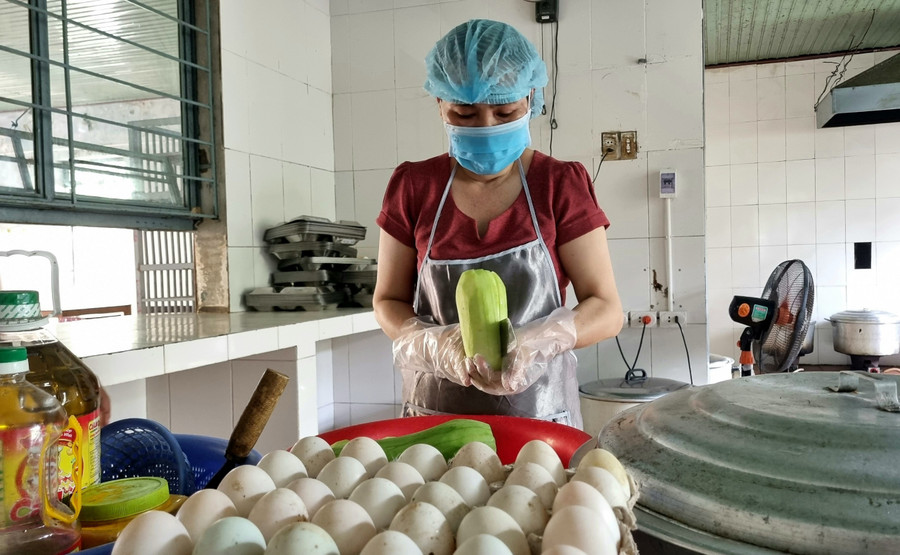 Chị Anh mong muốn thu nhập nghề cấp dưỡng sẽ được cải thiện. Chị Anh mong muốn thu nhập nghề cấp dưỡng sẽ được cải thiện.