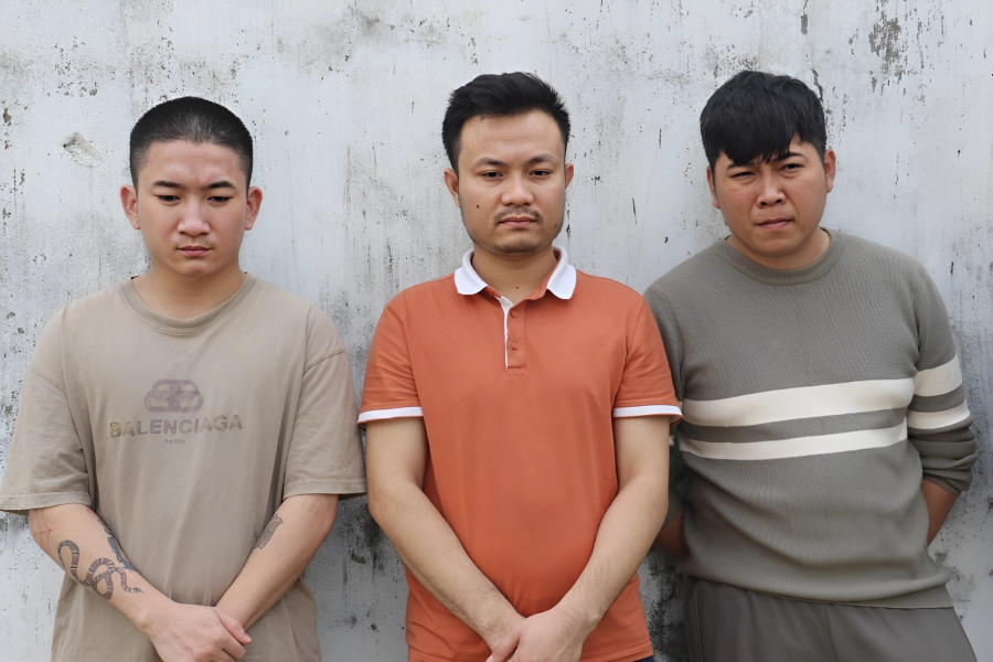 3 thanh niên điều hành đường dây đánh bạc tại Nghệ An. (Ảnh: CANA) 3 thanh niên điều hành đường dây đánh bạc tại Nghệ An. (Ảnh: CANA)