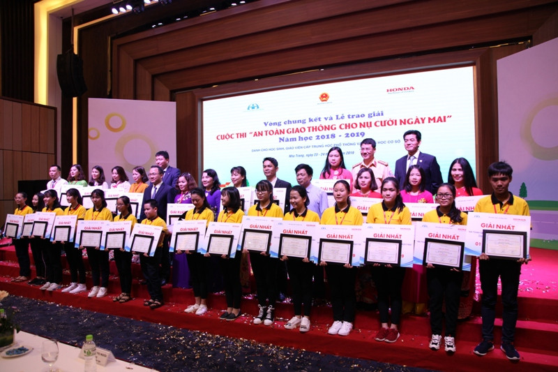 Cuộc thi “An toàn giao thông cho nụ cười ngày mai” năm học 2018-2019 đã diễn ra thành công tốt đẹp