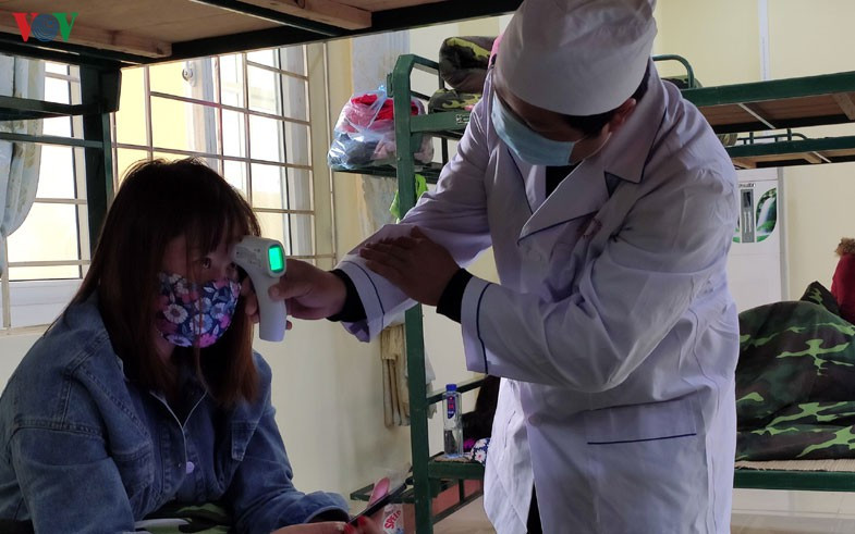 những "chiến sĩ áo trắng" nơi tuyến đầu chống dịch hình 3 nhung "chien si ao trang" noi tuyen dau chong dich hinh 3