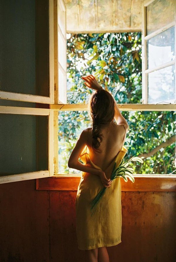 Elly Trần khoe vóc dáng cực đẹp nhưng chi tiết này khiến người hâm mộ lo lắng ảnh 2 van rat dep nhung buc hinh nay da to ro voc dang gay roc dang bao dong cua elly tran - 3