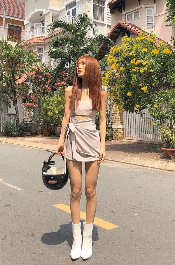 Elly Trần khoe vóc dáng cực đẹp nhưng chi tiết này khiến người hâm mộ lo lắng ảnh 8 van rat dep nhung buc hinh nay da to ro voc dang gay roc dang bao dong cua elly tran - 9