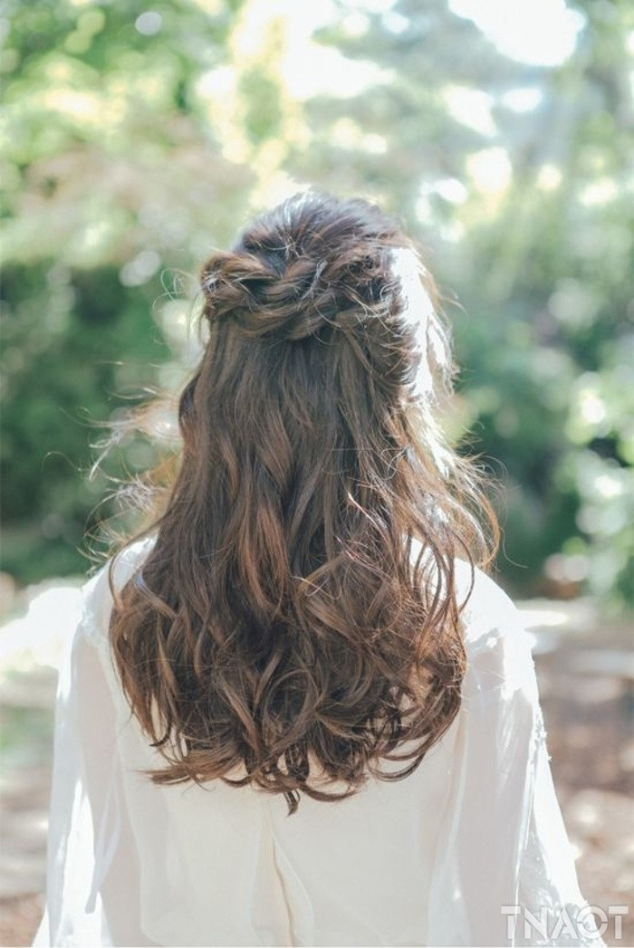 Tuyển tập loạt kiểu tóc điệu đà cứu nguy cho nàng “mèo lười” chưa kịp gội đầu