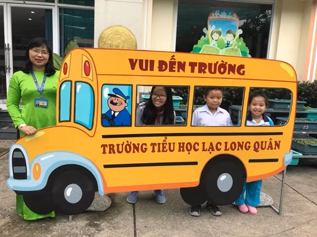 Mọi sự chuẩn bị, trang trí đều hướng đến sự yêu thương dành cho học sinh của tập thể thầy cô giáo Trường Tiểu học Lạc Long Quân, Quận 11, TPHCM