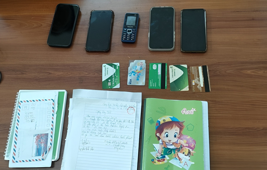 Tang vật vụ án bị công an thu giữ. (Ảnh: CANA)