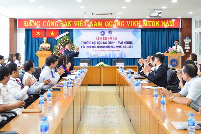 Quang cảnh buổi ký kết hợp tác đào tạo nhân lực chuẩn quốc tế ngành Du lịch- Khách sạn giữa UFM và tập đoàn Imperial