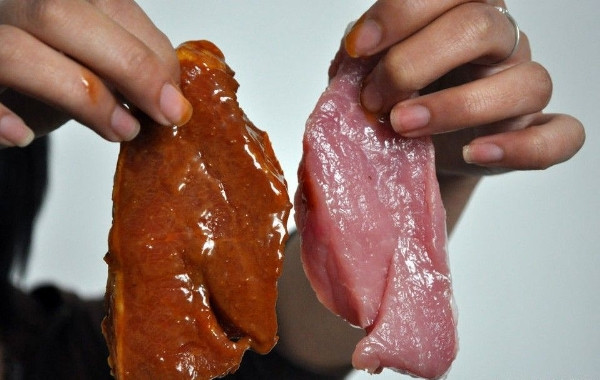 Giúp bà nội trợ phân biệt thịt bò thật - giả