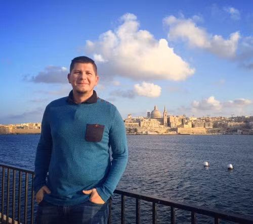 Người đàn ông 32 tuổi nói thành thạo 56 thứ tiếng 