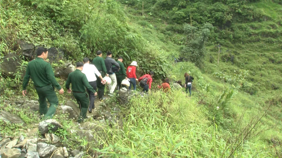 Đường tới điểm trường Vả Thàng, xã Tung Chung Phố, huyện Mường Khương