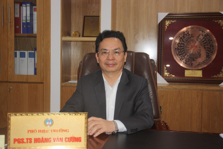 ĐBQH Hoàng Văn Cường ĐBQH Hoàng Văn Cường
