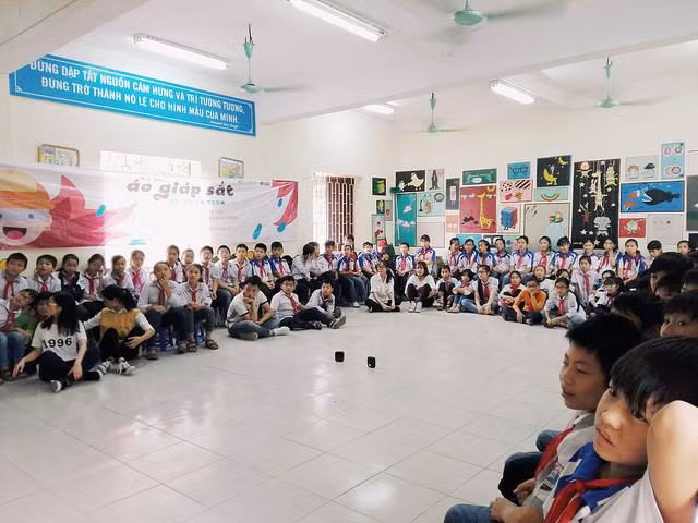 "Áo giáp sắt" đến với học sinh trung học ảnh 2