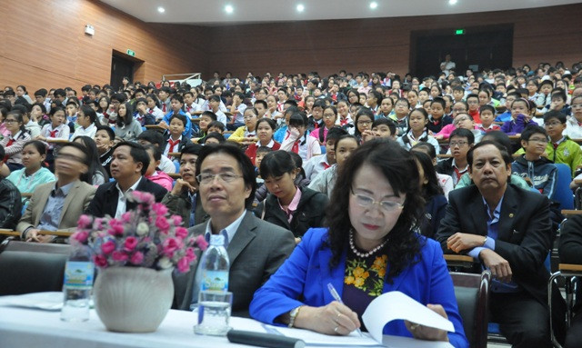 Có gần 1.000 cán bộ, giáo viên, phụ huynh, học sinh trên địa bàn thành phố Đà Nẵng tham gia lễ phát động.