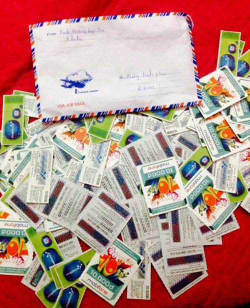 Gửi thiệp mời cưới qua Facebook, chủ nhân "khóc thét" khi thấy tiền mừng ảnh 3 Mừng cưới bằng hiện vật cực kỳ thiết thực.