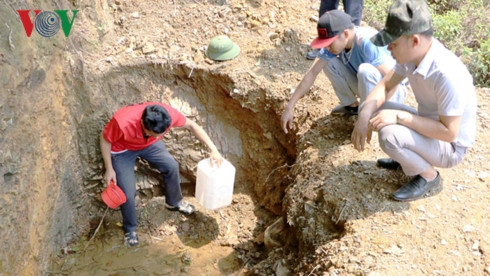 nắng nóng kéo dài, vùng cao lai châu "khát nước" hình 2 nang nong keo dai, vung cao lai chau "khat nuoc" hinh 2