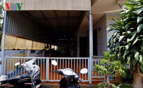 dieu tra vu be gai 8 thang tuoi tu vong o diem giu tre khong phep hinh 1