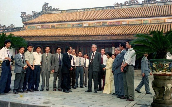 Hình ảnh về hoạt động đối nội của nguyên Chủ tịch nước Lê Đức Anh ảnh 19 Hình ảnh về hoạt động đối nội của nguyên Chủ tịch nước Lê Đức Anh ảnh 19
