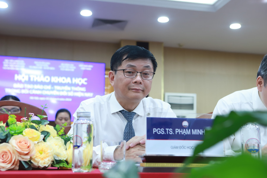 PGS.TS Phạm Minh Sơn - Giám đốc Học viện Báo chí và Tuyên truyền. PGS.TS Phạm Minh Sơn - Giám đốc Học viện Báo chí và Tuyên truyền.