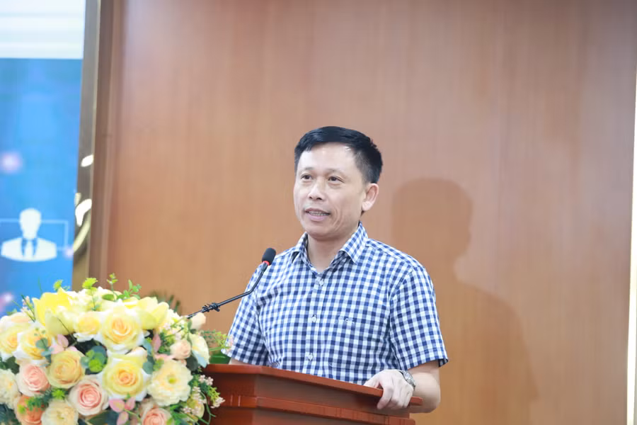 PGS.TS Nguyễn Thành Lợi - Tổng Biên tập Báo Kinh tế và Đô thị phát biểu tham luận tại hội thảo.