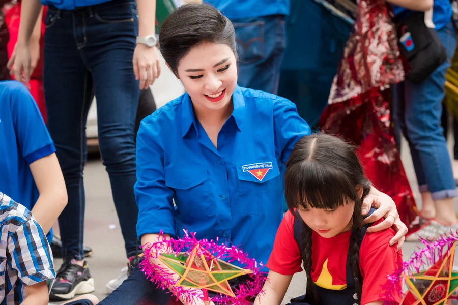 Trước khi đăng quang, việc đi từ thiện đã trở thành thói quen không thể thiếu trong những hoạt động cộng đồng của hoa hậu Ngọc Hân.