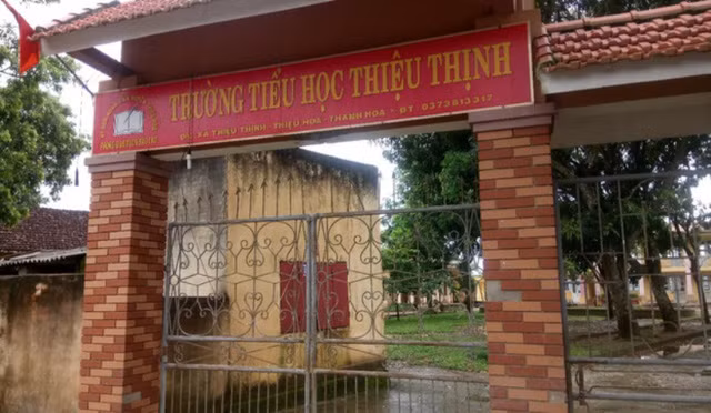 Tổ chức câu lạc bộ trong giờ chính khóa, nhà trường bị phạt 