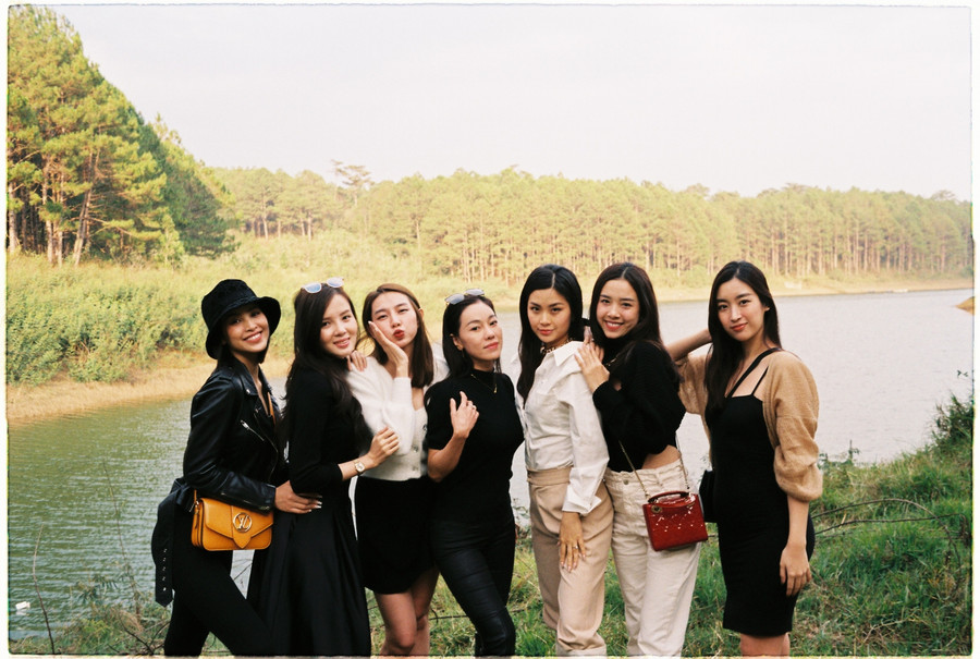 Các mỹ nhân đình đám trong giới người đẹp Việt. Các mỹ nhân đình đám trong giới người đẹp Việt.