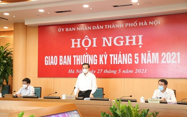 Chủ tịch UBND TP. Chu Ngọc Anh chủ trì họp giao ban UBND TP. Hà Nội tháng 5. Ảnh: Gia Huy
