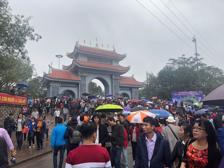 Ồn ào hội Lim ảnh 2 Chú thích ảnh