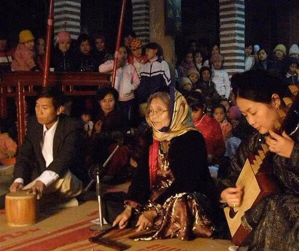 Phiêu cùng đêm hát ca trù cửa Đình đầu Xuân ở làng Ngãi Cầu