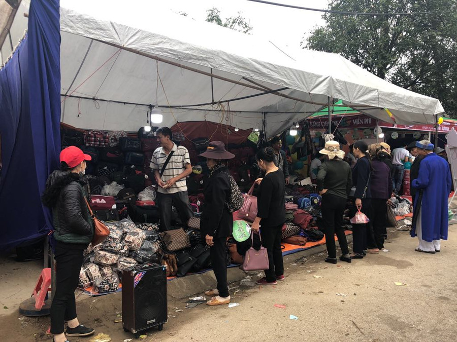 Ồn ào hội Lim ảnh 3 Chú thích ảnh